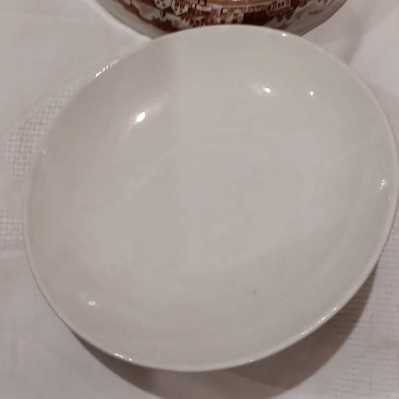 Fair winds serving bowl with lid - Picture 4 of 5